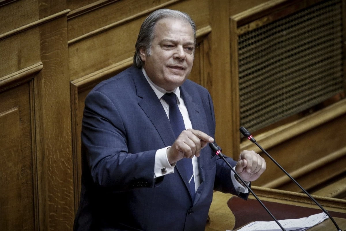 Απίστευτη δήλωση Κατσίκη: Θέλετε να ρίξουμε την κυβέρνηση; Δεν το κάνουμε…